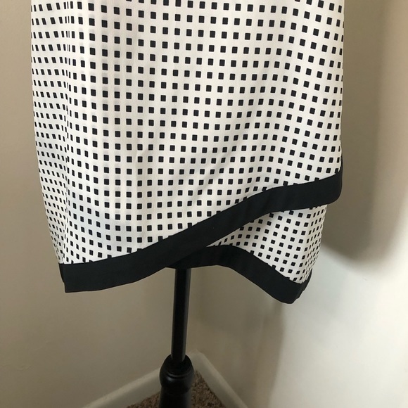 Bar III Square Print Sleeveless Blouse - Picture 6 of 10